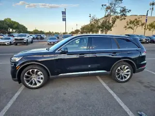 Lincoln Aviator 2023 AWD Reserve 4dr SUV
