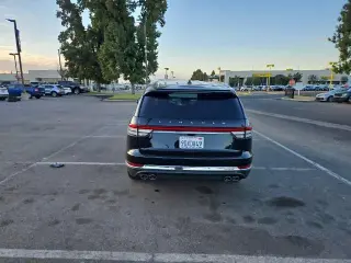 Lincoln Aviator 2023 AWD Reserve 4dr SUV