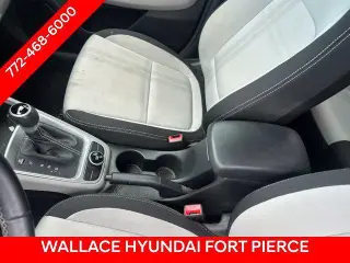 Hyundai VENUE 2023 SEL 4dr Crossover