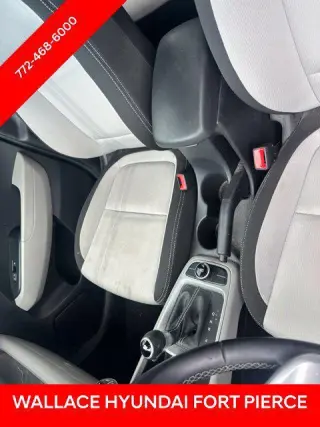 Hyundai VENUE 2023 SEL 4dr Crossover