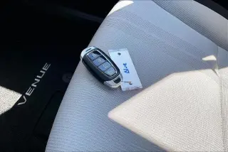 Hyundai VENUE 2026 SEL 4dr Crossover