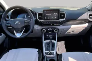 Hyundai VENUE 2026 SEL 4dr Crossover