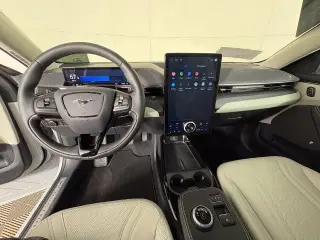 Ford Mustang Mach-E 2023 Premium 4dr SUV