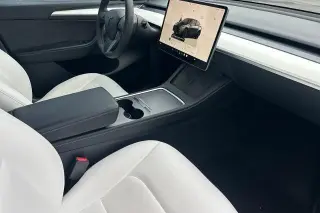 Tesla Model Y 2022 AWD Long Range 4dr Crossover
