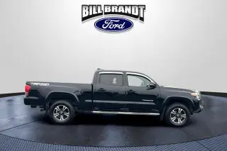 Toyota Tacoma 2016 4x4 SR5 V6 4dr Double Cab 6.1 ft LB