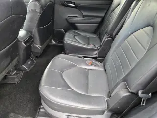 Toyota Highlander 2022 AWD XLE 4dr SUV