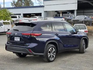 Toyota Highlander 2022 AWD XLE 4dr SUV