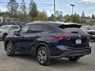 Toyota Highlander 2022 AWD XLE 4dr SUV