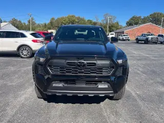 Toyota Tacoma 2026 4x4 TRD Off-Road 4dr Double Cab 5.0 ft SB 8A