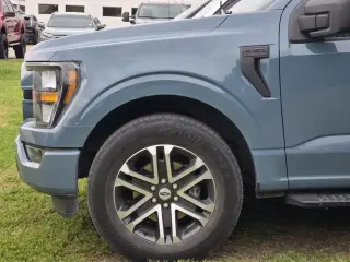 Ford F-150 2023 4x2 XL 4dr SuperCrew 5.5 ft. SB