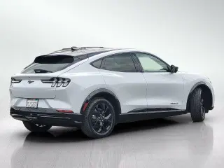 Ford Mustang Mach-E 2023 Premium 4dr SUV