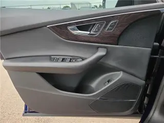 Audi Q8 2021 con tracción integral quattro Prestige 55 TFSI de 4 puertas SUV
