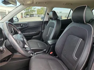 Hyundai VENUE 2024 Limited 4dr Crossover