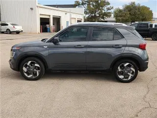 Hyundai VENUE 2024 Limited 4dr Crossover