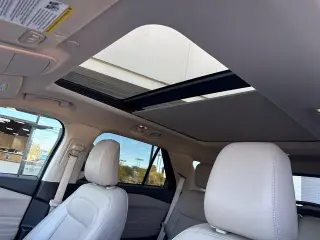 Ford Explorer 2023 AWD XLT 4dr SUV