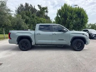 Toyota Tundra 2024 4x4 SR5 4dr CrewMax Cab Pickup SB
