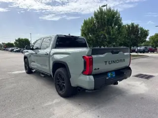Toyota Tundra 2024 4x4 SR5 4dr CrewMax Cab Pickup SB