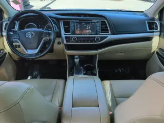 Toyota Highlander 2019 XLE 4DR SUV