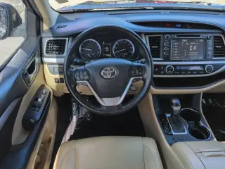 Toyota Highlander 2019 XLE 4DR SUV