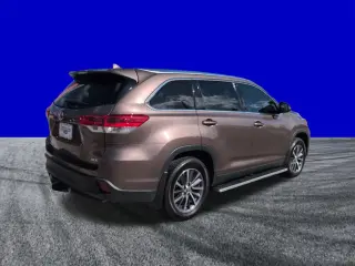 Toyota Highlander 2019 XLE 4DR SUV