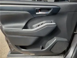 Toyota Highlander 2023 L 4dr SUV