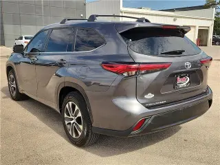 Toyota Highlander 2023 L 4dr SUV