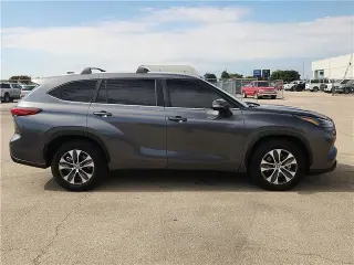 Toyota Highlander 2023 L 4dr SUV
