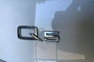 Audi Q5 2023 AWD quattro Premium Plus 40 TFSI 4dr SUV