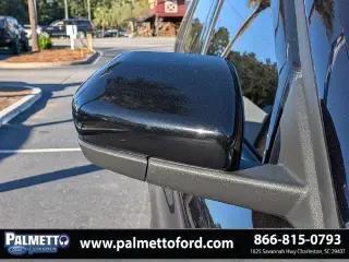 Ford Explorer 2022 con tracción en las cuatro ruedas XLT 4dr SUV