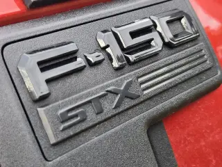 Ford F-150 2023 4x2 XL 4dr SuperCrew 5.5 ft. SB