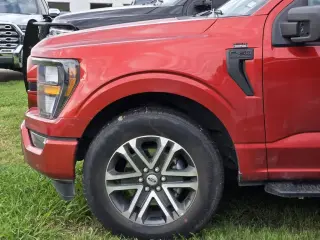 Ford F-150 2023 4x2 XL 4dr SuperCrew 5.5 ft. SB