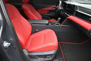 Toyota Camry 2026 SE 4dr Sedán