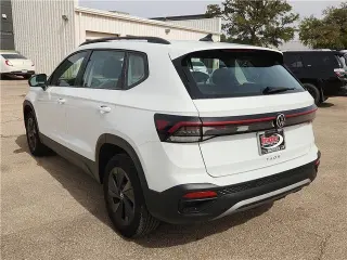 Volkswagen Taos 2025 S 4dr SUV