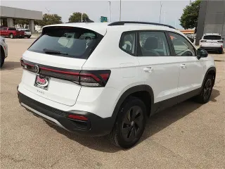 Volkswagen Taos 2025 S 4dr SUV