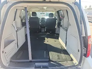 Dodge Grand Caravan 2010 SXT 4dr Mini-Van