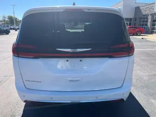 Chrysler Pacifica 2023 Touring L 4dr Mini-Van