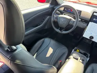 Ford Mustang Mach-E 2023 AWD Premium 4dr SUV