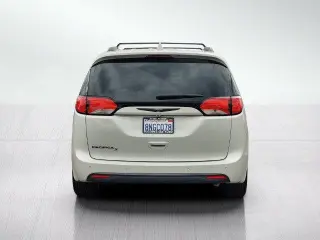 Chrysler Pacifica 2020 Touring L 4dr Mini-Van