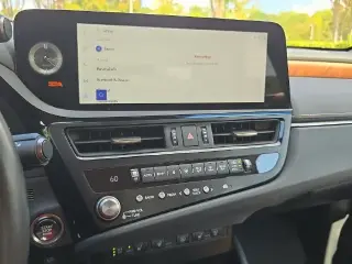 Lexus ES 350 2025 4dr Sedán