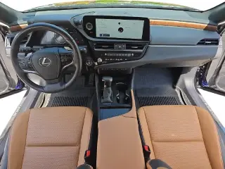 Lexus ES 350 2025 4dr Sedán