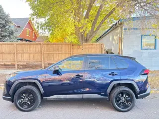 2020 Toyota RAV4 Hybrid XLE