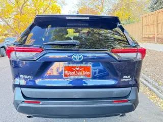 2020 Toyota RAV4 Hybrid XLE