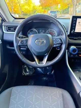 2020 Toyota RAV4 Hybrid XLE
