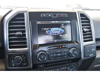 Ford F-150 2015 4x4 Platinum 4dr SuperCrew 5.5 ft. SB