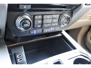 Ford F-150 2017 4x4 King Ranch 4dr SuperCrew 5.5 ft. SB