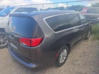 Chrysler Voyager 2023 LX 4dr Mini-Van