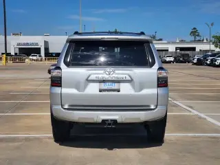 Toyota 4Runner 2024 4x2 SR5 4dr SUV
