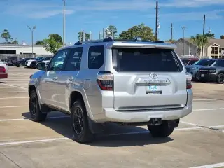 Toyota 4Runner 2024 4x2 SR5 4dr SUV