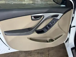 Hyundai ELANTRA 2016 Edición Valor 4dr Sedán 6A (EE.UU.)