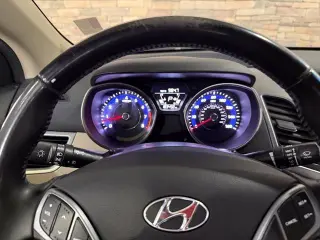 Hyundai ELANTRA 2016 Edición Valor 4dr Sedán 6A (EE.UU.)